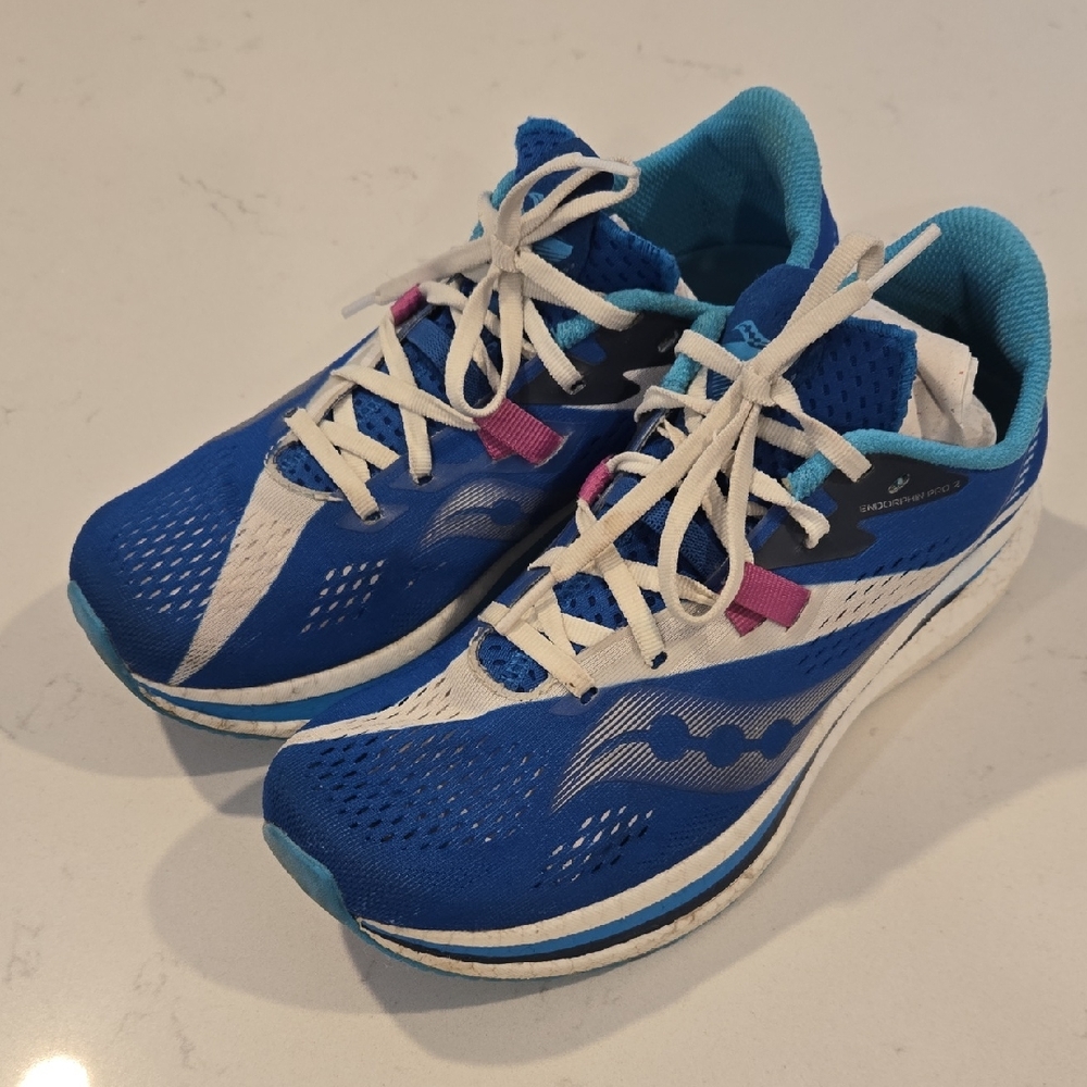 Women's Sauncony Endorphin Pro 2 Running Shoes